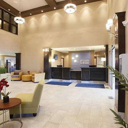 Holiday Inn Express Fort St John By Ihg Fort St. John Exterior foto